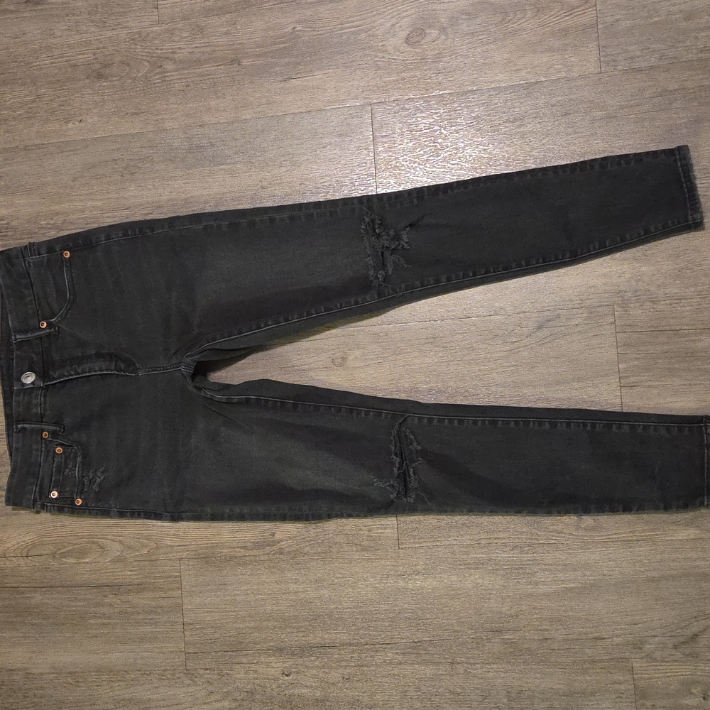 AEO • Black Distressed Skinny Jeans - Picture 2 of 8